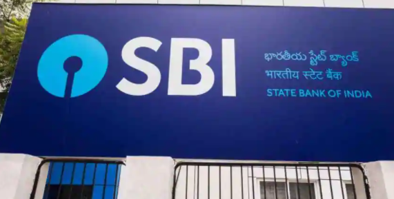 SBI,India’s Biggest Bank, Torn Between BlackRock