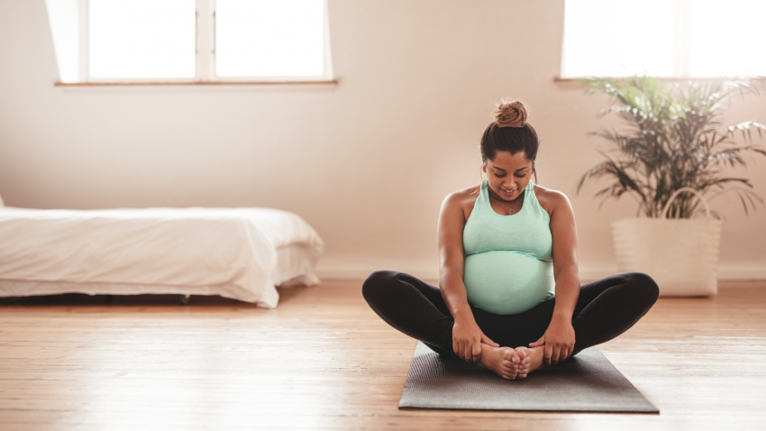 5 Pre-natal yoga asanas for pregnant women to do