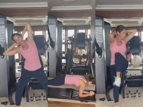 Cindy Crawford follows this workout for chiseled abs at 55 