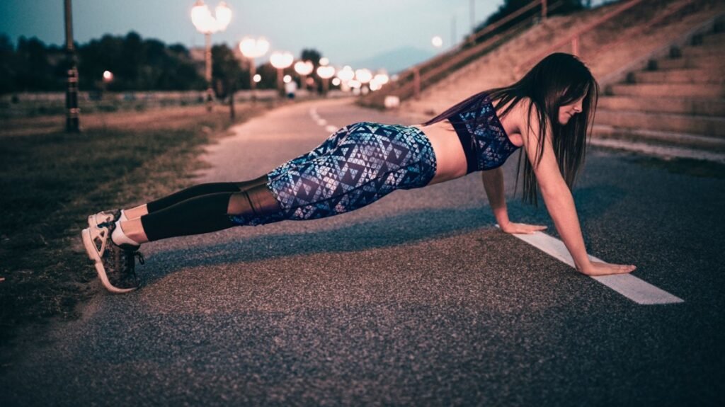 10 Crunches vs 1 min Plank : Which is better?
