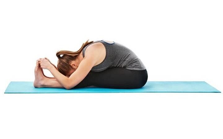 5 Yoga poses that Busy women must do daily