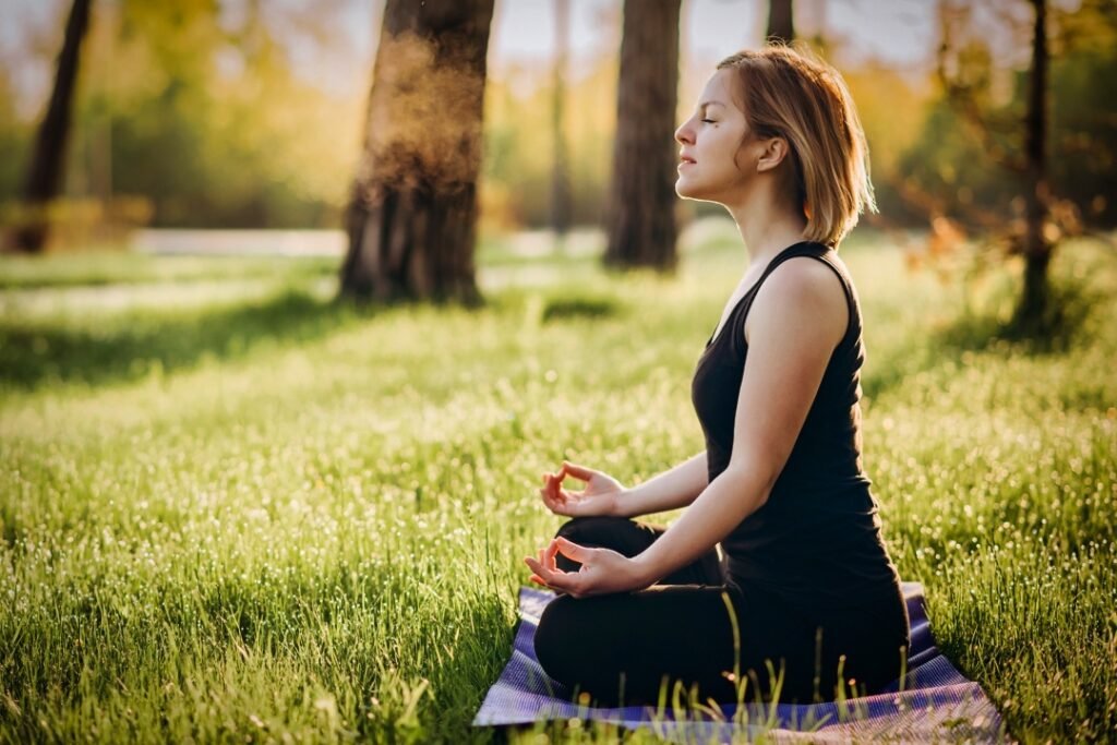 4 Benefits of Meditating in an empty stomach