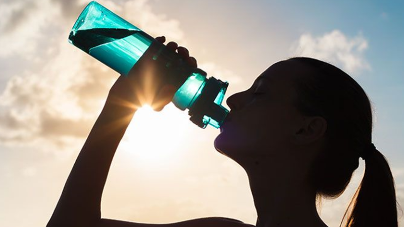 Hydration : 5 Reasons to drink adequate water