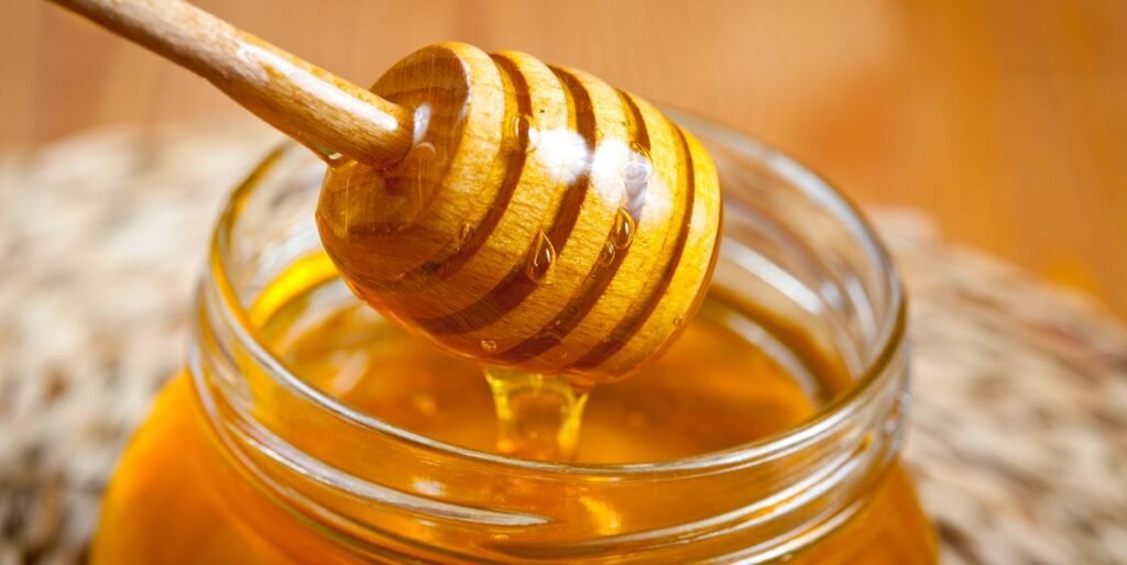 Top 5 reasons to use honey in skin care 