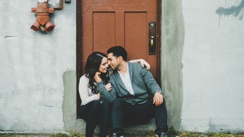 8 tips to deal with first night anxiety