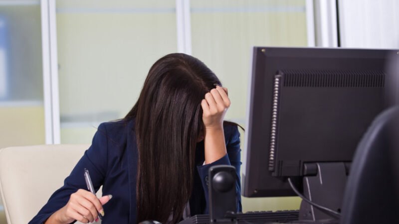 7 Common Things you should never do at work