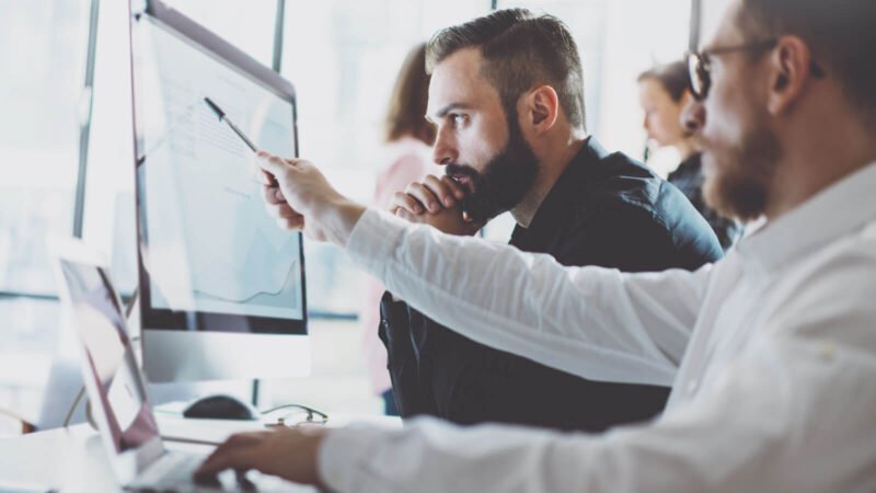 6 Effective ways to impress your boss at work