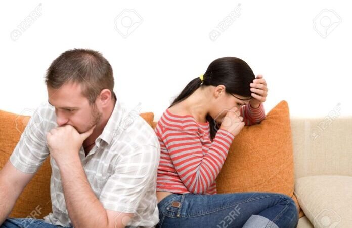 5 Important Signs That you are falling out of love