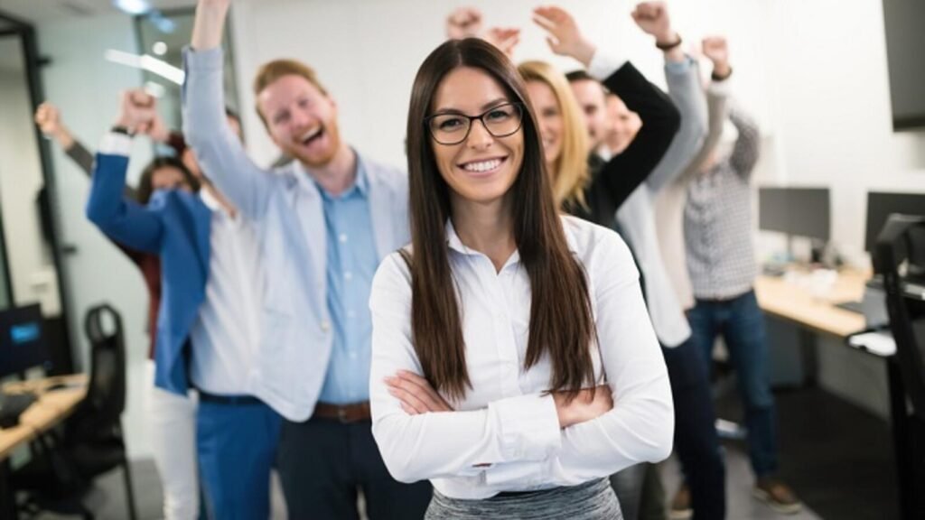 7 Ways to Impress get Noticed at Work 7 Ways to Impress get Noticed at Work