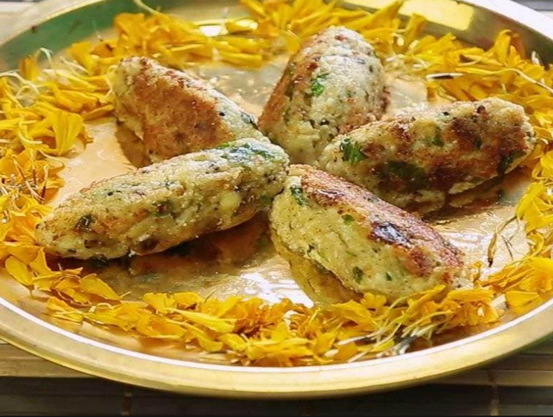 Delicious Vrat Wale Paneer Roll