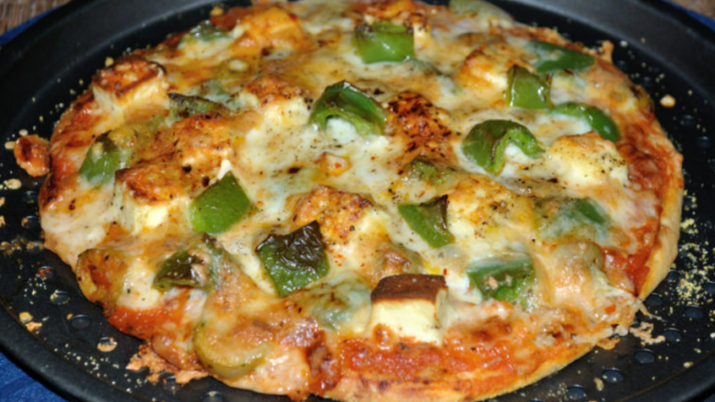 How to Make Paneer And Olive Pizza