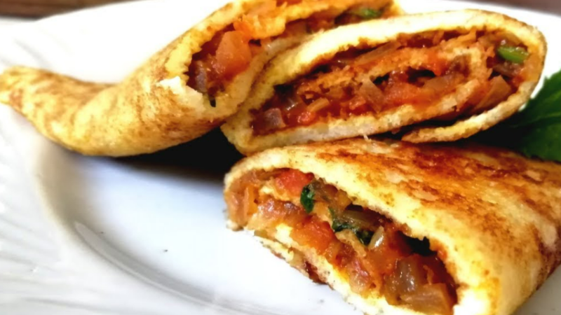 5 Mins Delicious Egg Paneer Masala Dosa