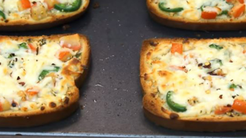 Healthy Baked Chili Cheese Toast