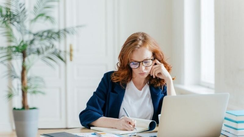 6 Ways to deal with divorce productively at work