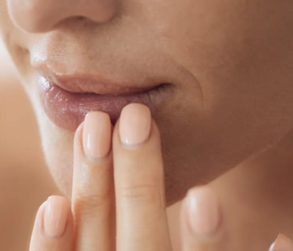 16 Ways to Lighten Dark Lips