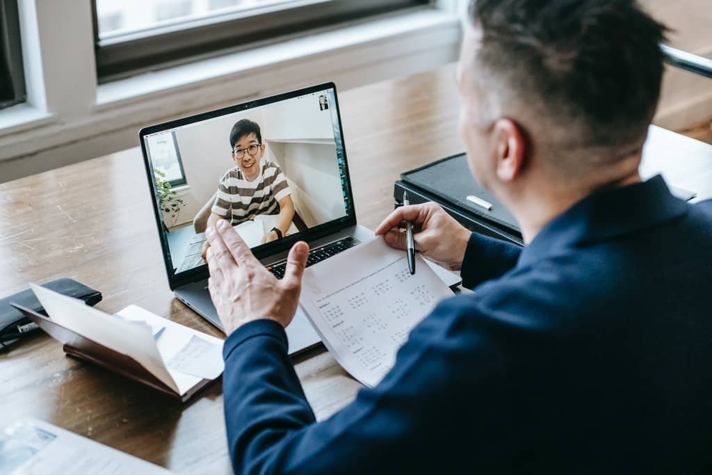 5 Ways managers can provide feedback in remote working