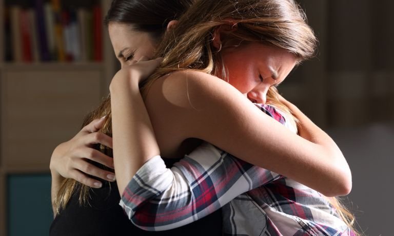 5 Best Ways to be present for friends healing from trauma