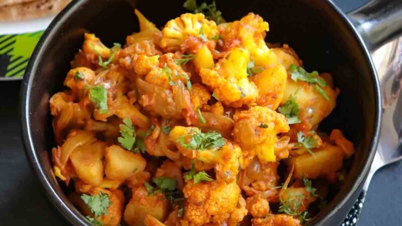 Potato Gobhi Adraki Recipe
