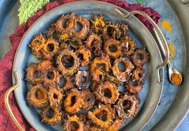 Onion With Bitter Gourd Chips Recipe