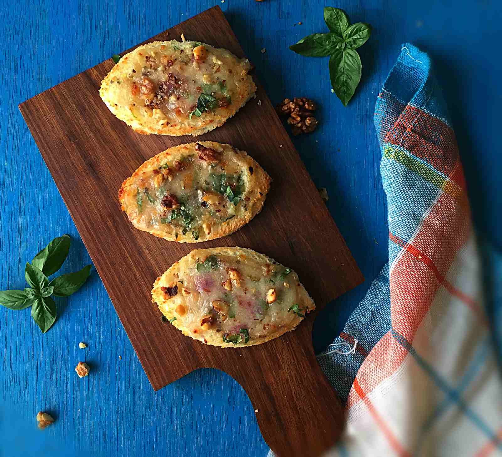 Walnut Bread Toasts Recipe