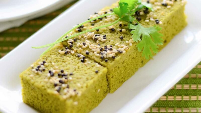 Emerald Methi Palak Dhokla Recipe
