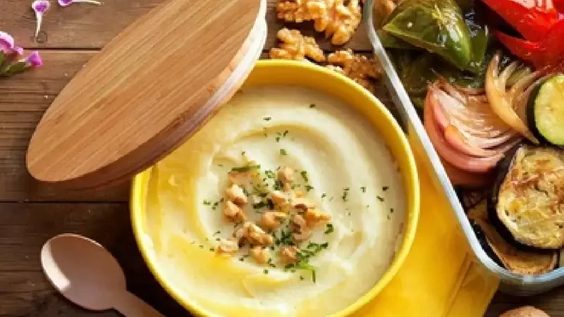 Pureed potatoes And Walnuts Recipe