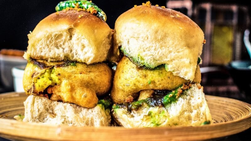 Thin Vada Pav Recipe