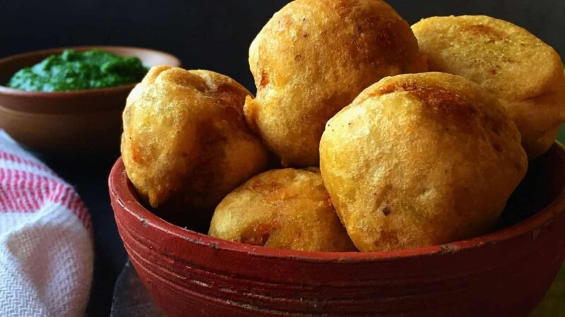 Aloo Dal Pakoda Recipe