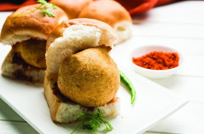 Mayo Vada Pav Burger Recipe