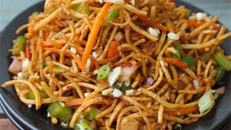 Noodle Chaat with Manchurian Sauce Recipe