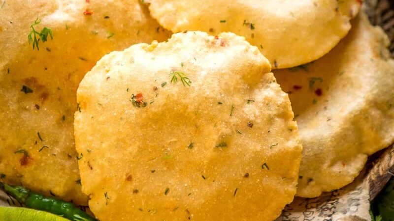 Aloo Ki Puri Recipe