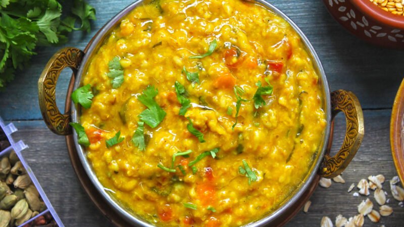 Oats Khichdi with Tomato Recipe