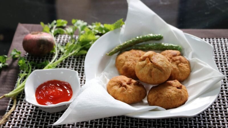Pyaaz Ki Kachori Recipe