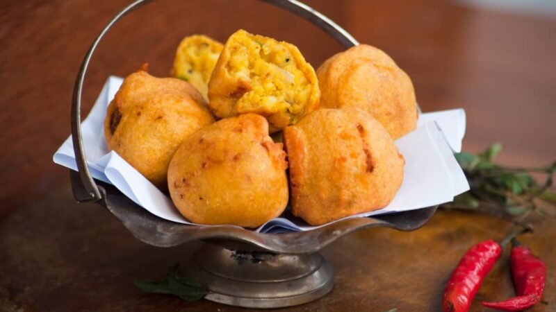 Round Potato Bonda Recipe