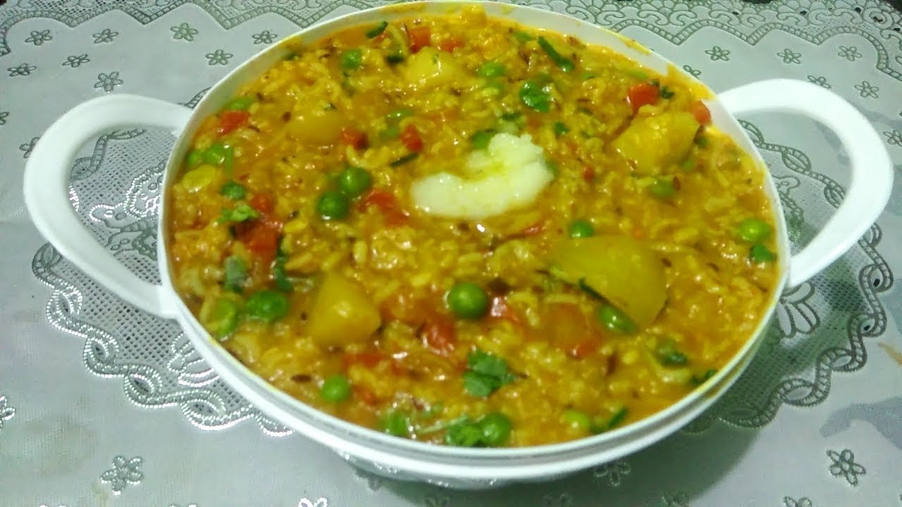 Vegetables and Moong Dhuli Dal Khichdi Recipe