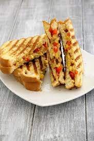 How To Make Hot Corn And Capsicum Sandwich