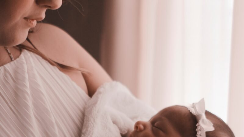 Lady dies, conceives an offspring, reawakens