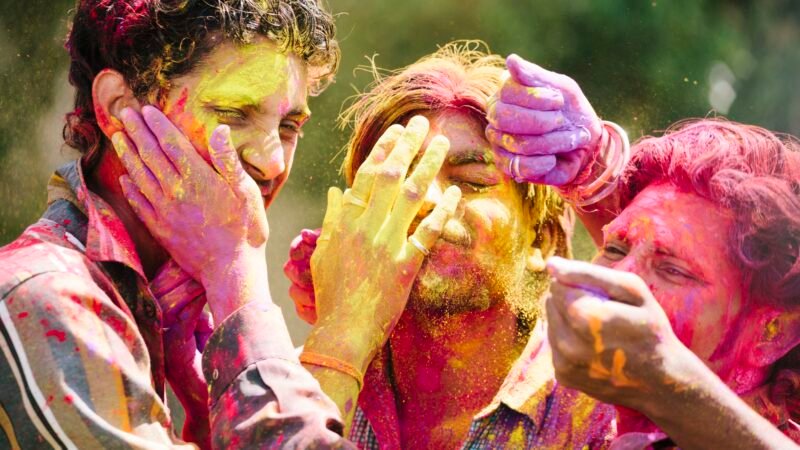 Indian ladies don’t’ have any desire to play Holi
