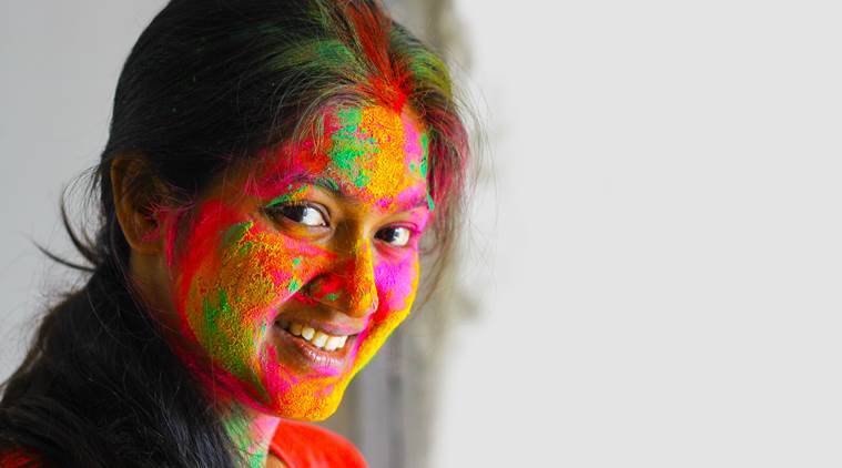Holi Colors Can Damage Your Eyes Permanently