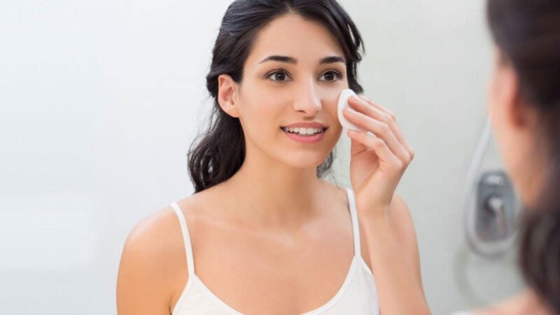 5 custom made, regular skin toners for a faultless skin