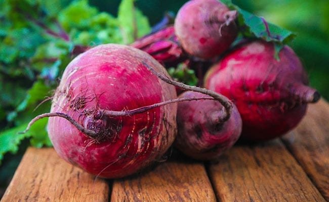 Eating beetroot, spinach can avoid eye sickness