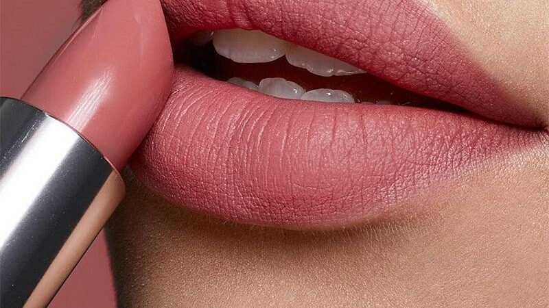RIGHT PINK LIPSTICK FOR YOUR SKIN TONE